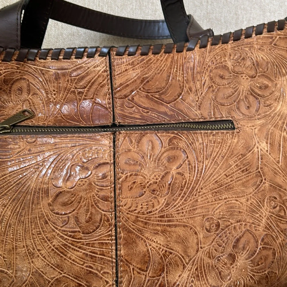 Patricia Nash carved leather bag - Picture 5 of 8
